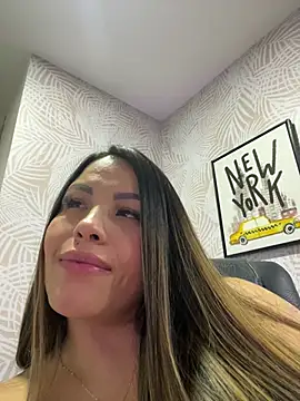 Sexyyykloee - tits out + deep throat very sloppy