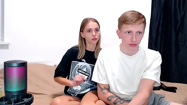 Juliaanddima - Get naked