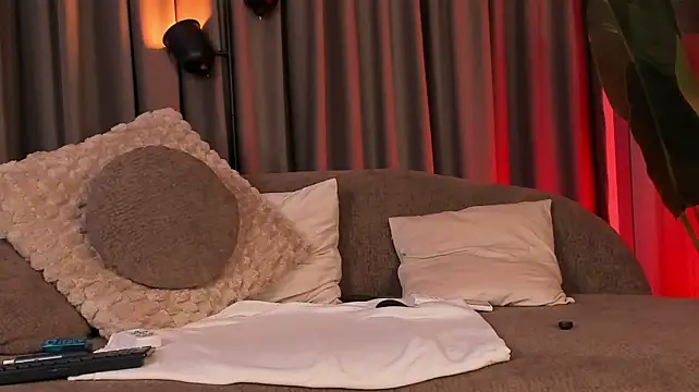 LisaAventi - Pussy play💦