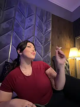 CleoLangley - Spit tease on my naked boobs 💎