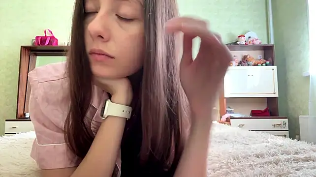 AnamariaHourani - Show my tongue