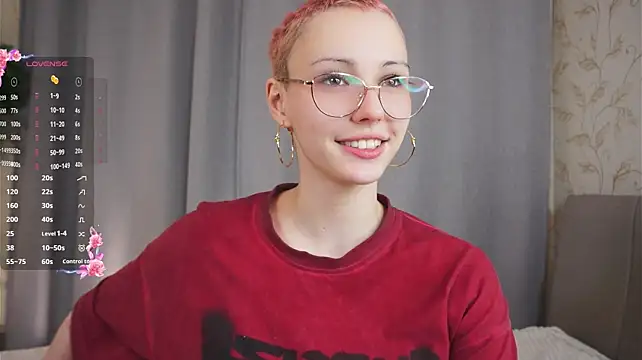 WilmaViesca - sexy sucking 2 fingers