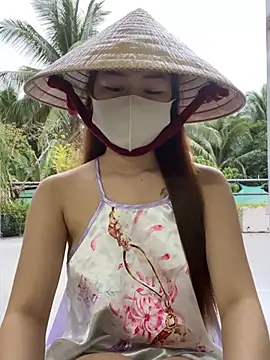 My_Melodyy - Make me cum pussy in public garden 🪴😈