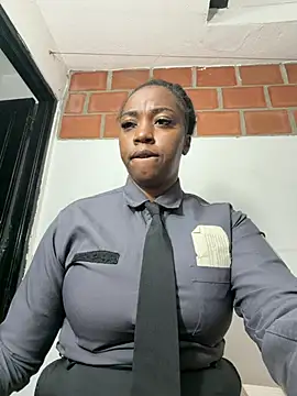 CiaraEbony - ♥ big squirt in front of my boss ♥