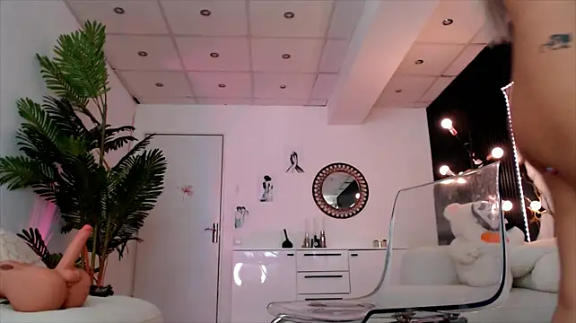 Yuukenzi - 💕ANAL DILDO & SQUIRT SHOW 💕