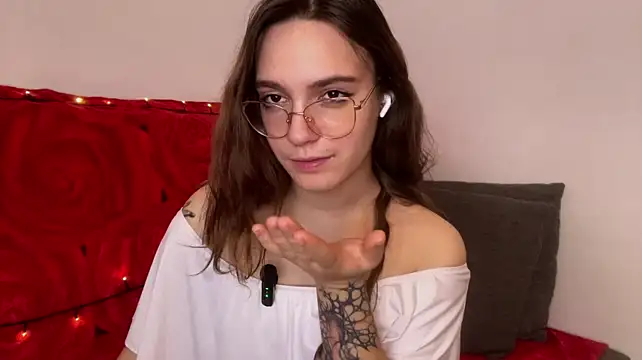 AliKnop - mój tyłek jest blisko kamery
