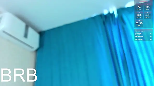 WillaLawrence - rub toy on clit + i min control😈