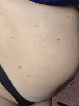 AlexaLexie - Bra off