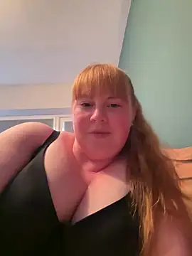 Curvy-GingeXX - Butt plug and shake my arse