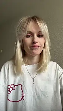 LizzettMorty - Playful lipstick👅