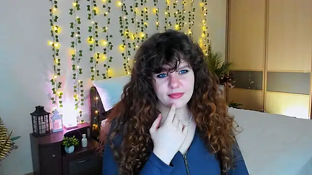 CurlyMagicc - I'll show you my bra