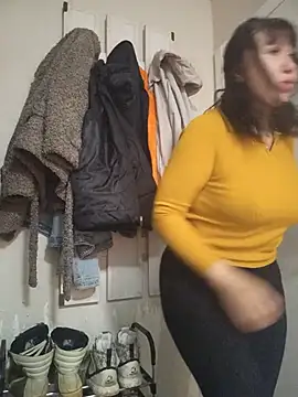 ROXOLANAA_SEXY - Finger in my ass