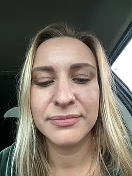 SweetOlga - Make my pussy so wet