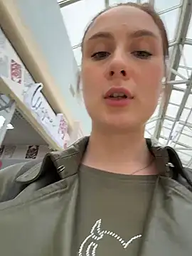 Dina_Tease - show THICK NAKED PUSSY front GUARD