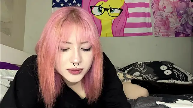 Alisha_Skyy - stand up and tease