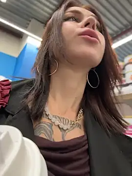 RosieDesire - be UD mall cameras&take off bra