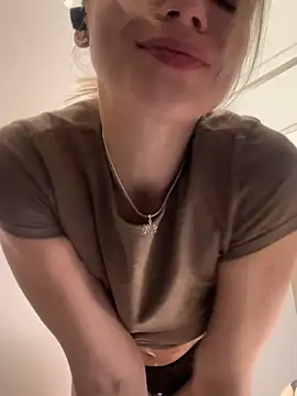 ValenciaShock - PLAY WITH MY SWEET NIPPLES