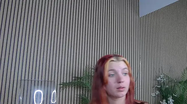 LolaEverly - pussy finger
