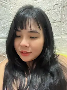 Fishinggirl2k - Inviting the fish to drink milk tea.