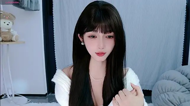 Lulu-789 - 承认吧你眼睛没有我漂亮，因为我眼里有你