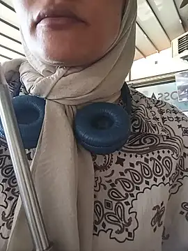 MisyonerNur - Dışarıda göğüslerini aç 😅