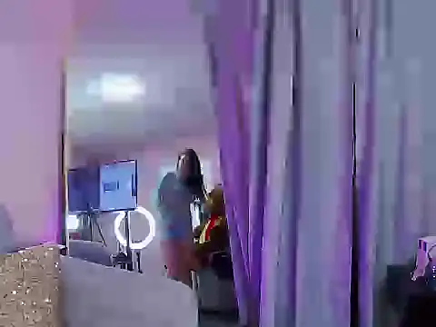 Lesly_noa - blowjob sexy+ cum+splas in tits😘
