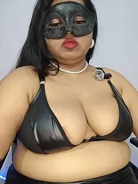 BigAssAyeaha - Last Tipper name on boobs 10 min