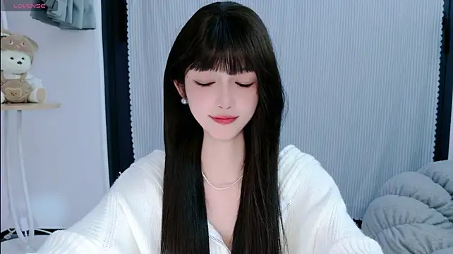 Lulu-789 - 承认吧你眼睛没有我漂亮，因为我眼里有你