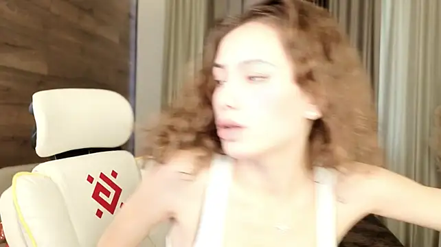 Voxlesss - massage my tits?