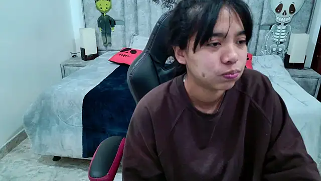 Laureentt_ - lick tits
