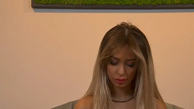 Jo_Reed - mmmm make it rain from my pussy daddy💦