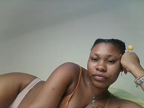 Juicyy_afriq - birthday month