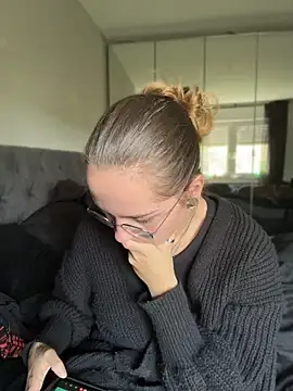 MaryPeach666 - Pussy close up 🐱