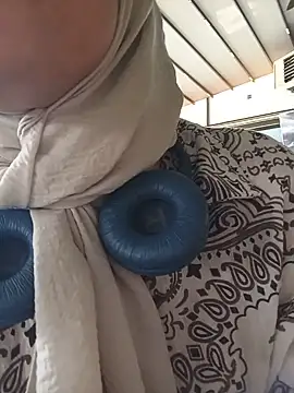 MisyonerNur - Dışarıda göğüslerini aç 😅