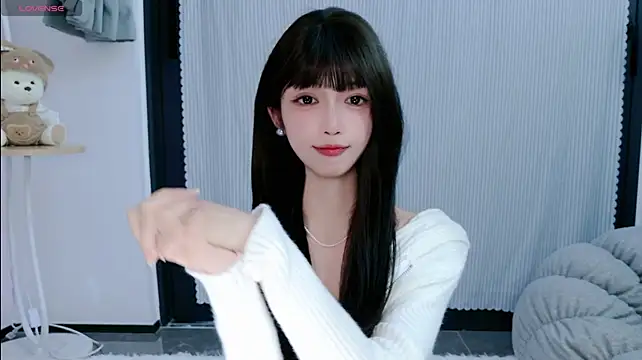 Lulu-789 - 承认吧你眼睛没有我漂亮，因为我眼里有你