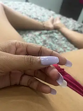 Miss_kanika76 - Buy new leptop