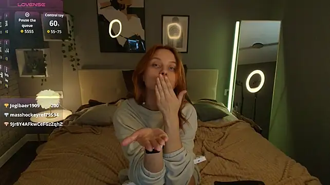 Alisa_Laurent - Ride the pillow