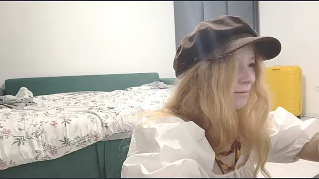 KateVibe_01 - A big, bouncing ass for you