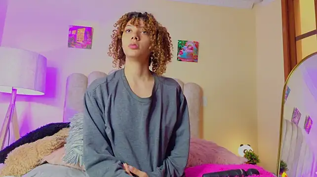 Spicy_morena_ - plug anal + twerk