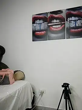 DownsonMia - Show boobs +oil🔥boobs
