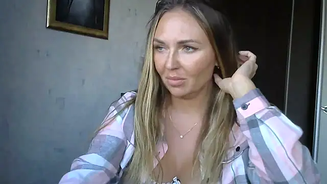 AngelinaLove28 - play with my wet pussy