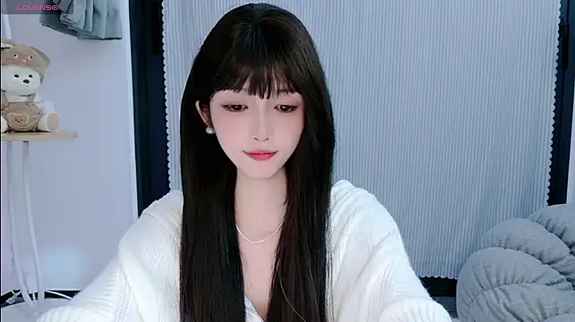 Lulu-789 - 承认吧你眼睛没有我漂亮，因为我眼里有你