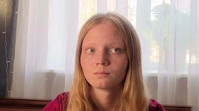 StasiaKoonce - make a crazy face