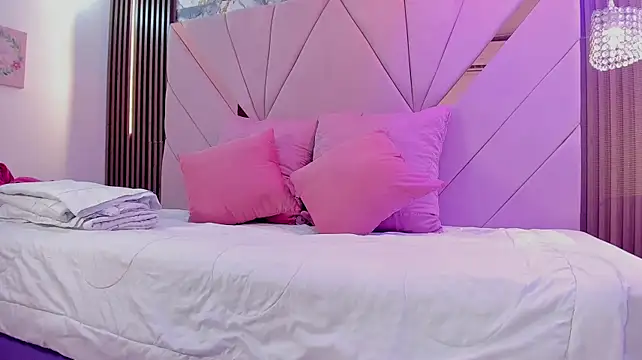Mia_rouxx1 - Red ass in Doggystyle+ Fingers pussy