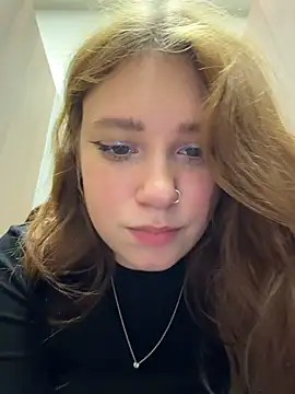 Lucy-joy - pinch 1 nipple through the top