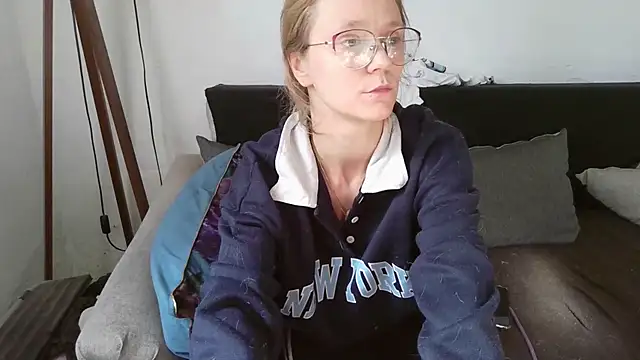 Leni-Fuchs - boobs oil ticket show
