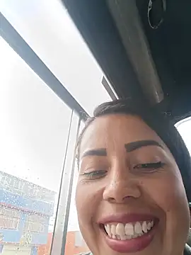 _andrea30 - Show pussy pinch clitoris