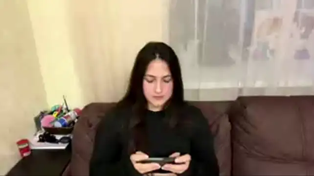 BrakyRefrain - Nude pics in DM for last tipper