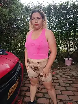 Hotandfierylatinos2023 - fucking a dildo against the car door
