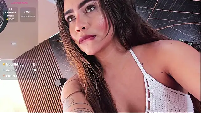 Holly_22 - Show pussy 💖open